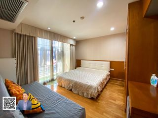 For sale 2 bed condo in Watthana, Bangkok