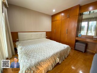 For sale 2 bed condo in Watthana, Bangkok