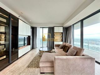 For rent 3 bedrooms condo in Yan Nawa, Bangkok