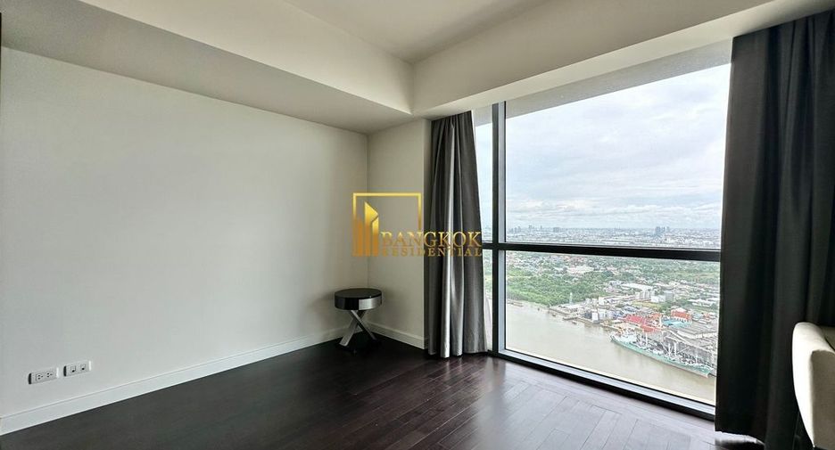 For rent 3 bedrooms condo in Yan Nawa, Bangkok