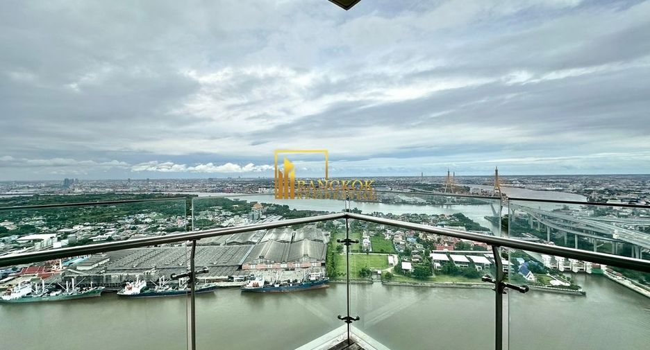For rent 3 bedrooms condo in Yan Nawa, Bangkok