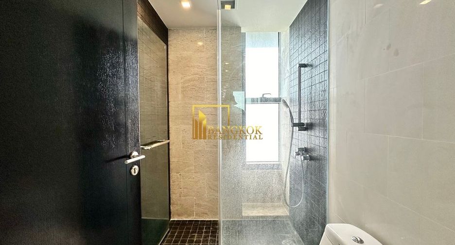 For rent 3 bedrooms condo in Yan Nawa, Bangkok
