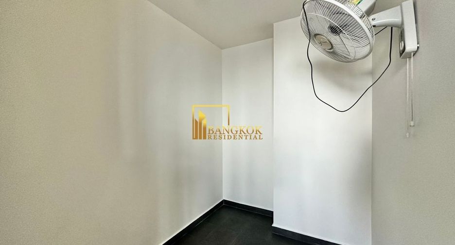 For rent 3 bedrooms condo in Yan Nawa, Bangkok