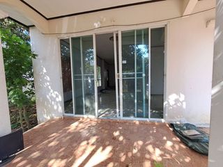 Haus zum Kauf mit Studio in Nong Chok, Bangkok