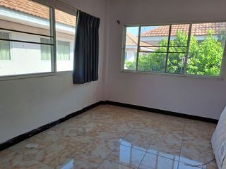 Haus zum Kauf mit Studio in Nong Chok, Bangkok
