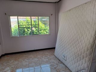 Haus zum Kauf mit Studio in Nong Chok, Bangkok