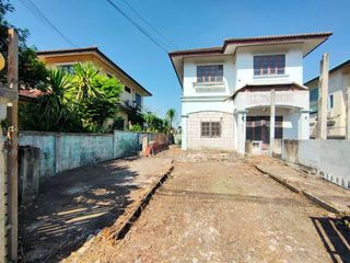 For sale studio house in Khlong Sam Wa, Bangkok