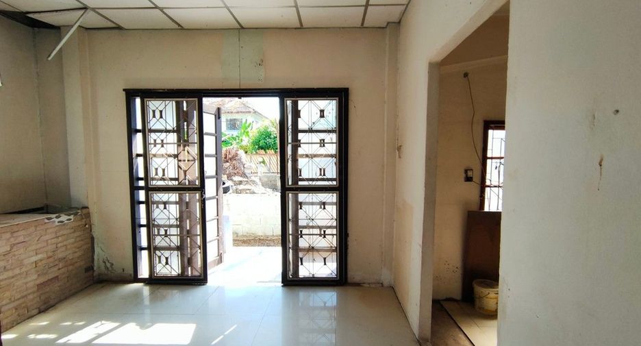 For sale studio house in Khlong Sam Wa, Bangkok