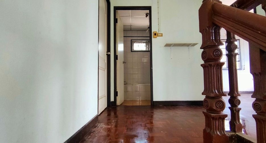 For sale studio house in Khlong Sam Wa, Bangkok