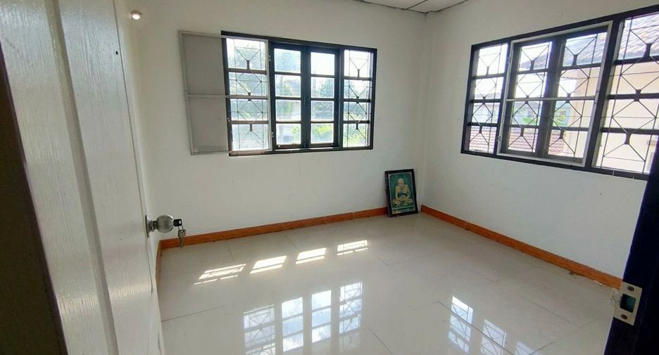 For sale studio house in Khlong Sam Wa, Bangkok