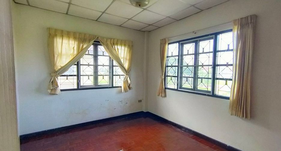 For sale studio house in Khlong Sam Wa, Bangkok