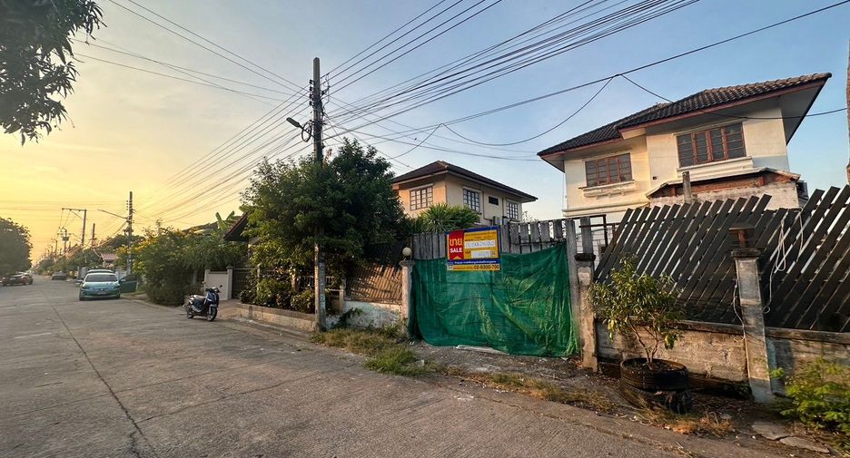 For sale studio house in Khlong Sam Wa, Bangkok