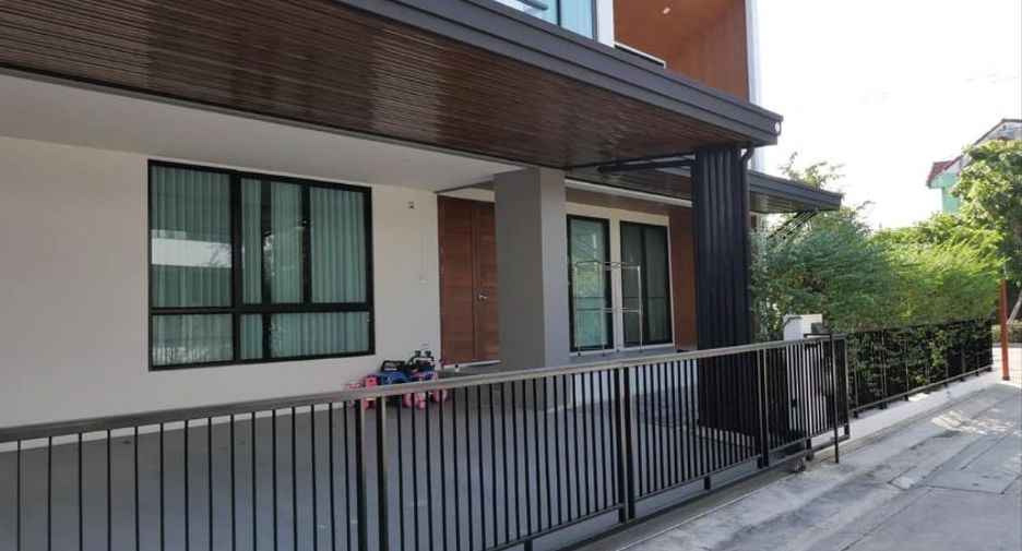 Haus zur Miete und zum Kauf mit 3 Zimmer in Thanyaburi, Pathum Thani