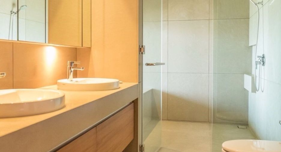 À vendre 2 chambres condo à Sathon, Bangkok