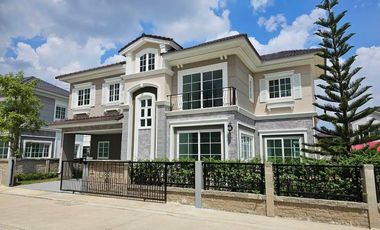 For rent 4 bed house in Mueang Samut Prakan, Samut Prakan