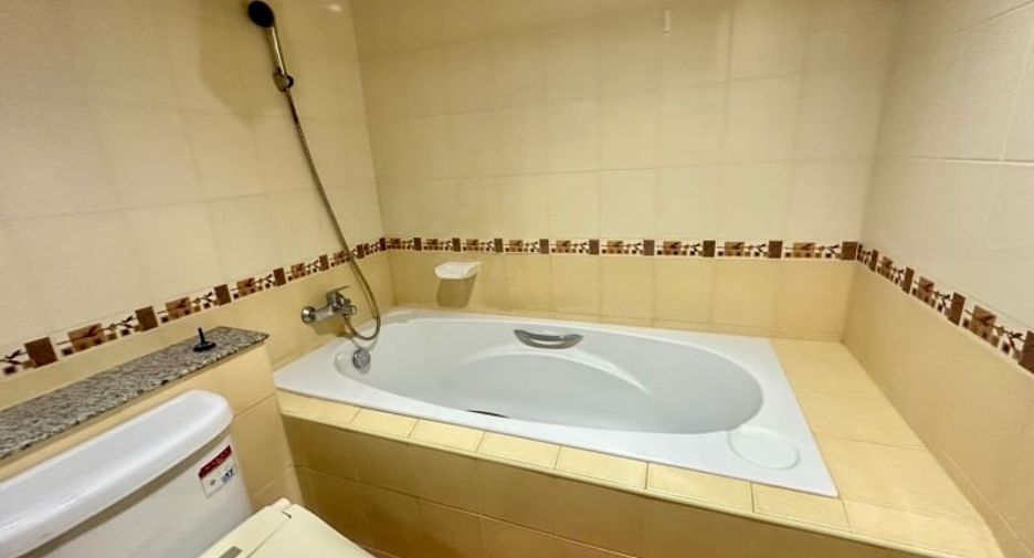 For rent 1 bed condo in Si Racha, Chonburi