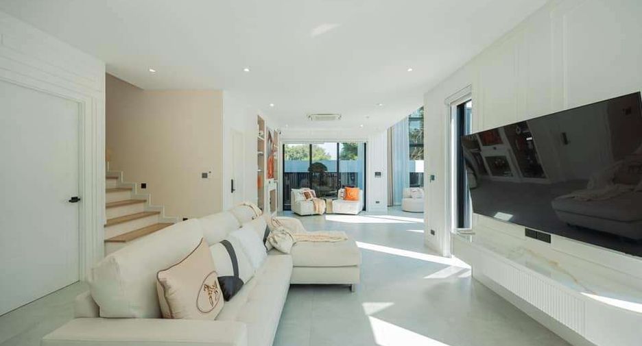 For rent 4 bedrooms house in Mueang Chiang Mai, Chiang Mai