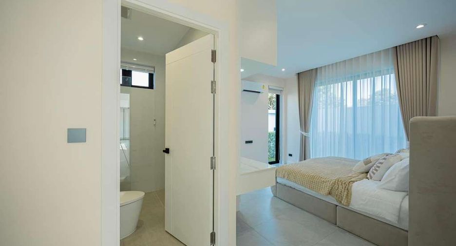 For rent 4 bedrooms house in Mueang Chiang Mai, Chiang Mai