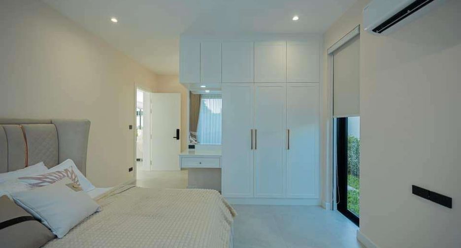 For rent 4 bedrooms house in Mueang Chiang Mai, Chiang Mai