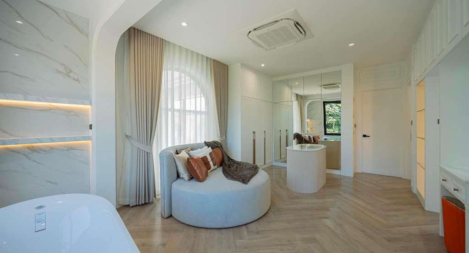 For rent 4 bedrooms house in Mueang Chiang Mai, Chiang Mai