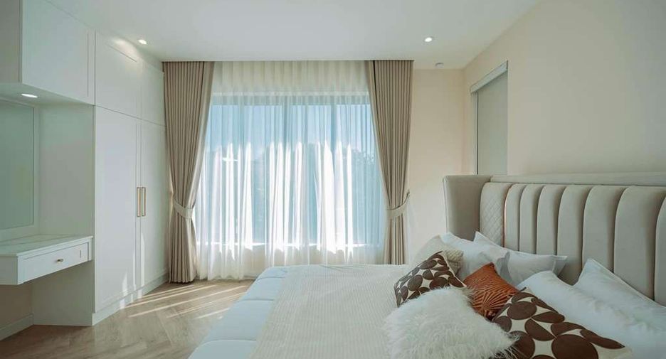 For rent 4 bedrooms house in Mueang Chiang Mai, Chiang Mai