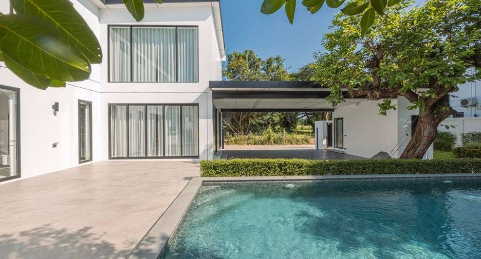 For rent 4 bedrooms house in Mueang Chiang Mai, Chiang Mai