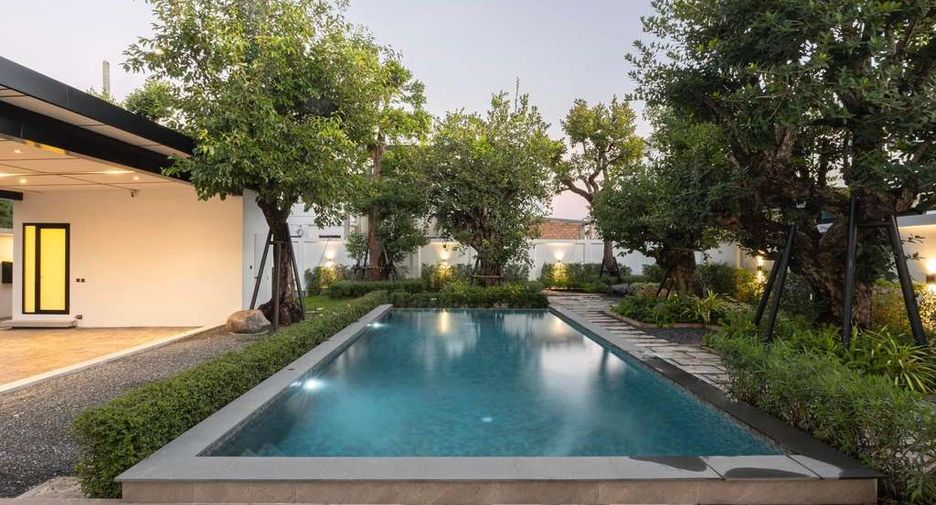 For rent 4 bedrooms house in Mueang Chiang Mai, Chiang Mai