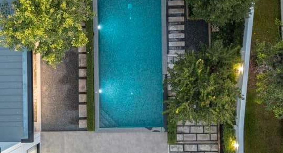 For rent 4 bedrooms house in Mueang Chiang Mai, Chiang Mai
