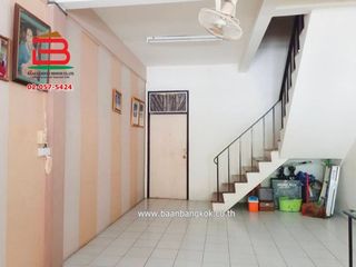 For sale 3 bedrooms retail Space in Chatuchak, Bangkok