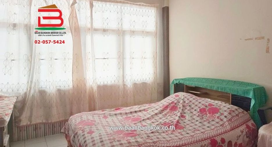 For sale 3 bedrooms retail Space in Chatuchak, Bangkok