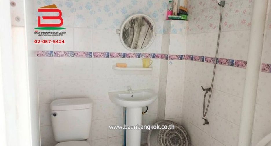 For sale 3 bedrooms retail Space in Chatuchak, Bangkok