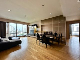 À louer 2 chambres condo à Khlong Toei, Bangkok