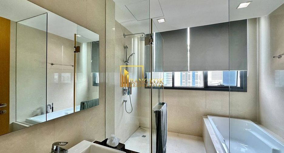 For rent 2 bedrooms condo in Khlong Toei, Bangkok