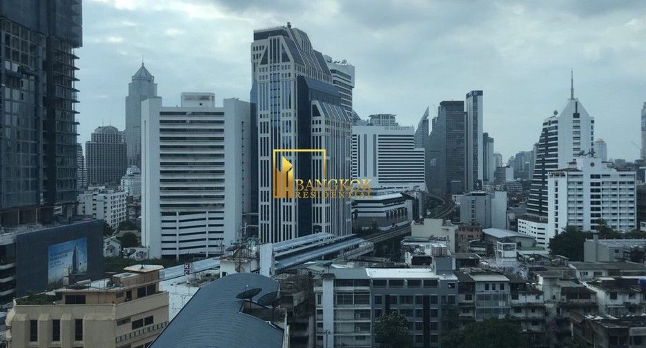 For rent 2 bedrooms condo in Khlong Toei, Bangkok