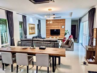 For rent and for sale 5 bedrooms villa in Mueang Phuket, Phuket