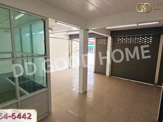 For sale 5 bed retail Space in Sai Noi, Nonthaburi