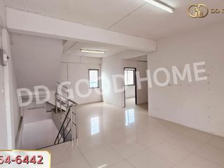 For sale 5 bed retail Space in Sai Noi, Nonthaburi