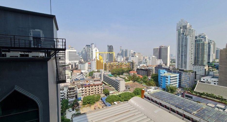 For rent 2 bedrooms condo in Khlong Toei, Bangkok