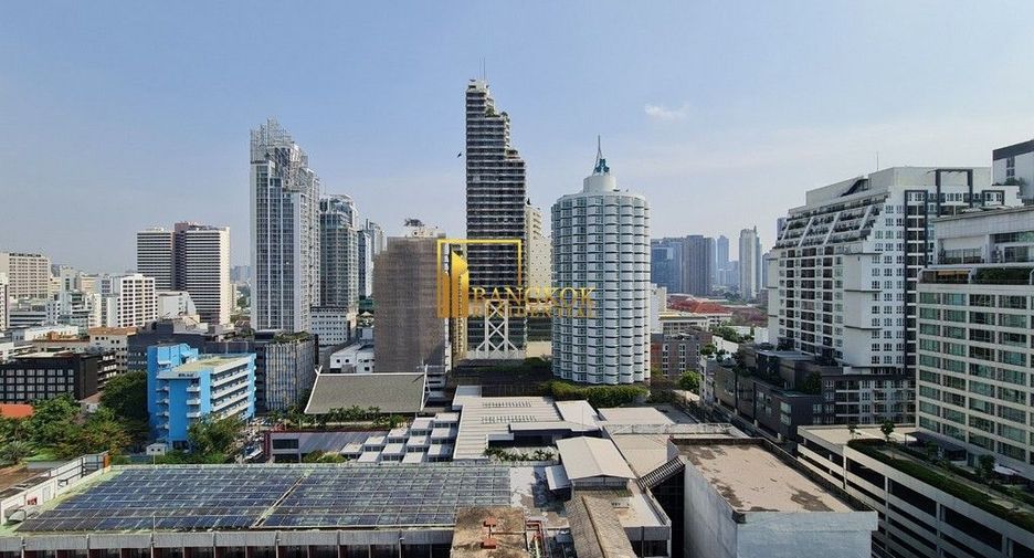 For rent 2 bedrooms condo in Khlong Toei, Bangkok