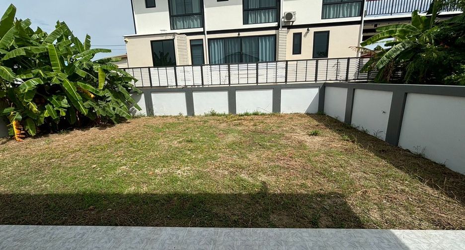 À vendre 3 chambres maison à Ban Chang, Rayong