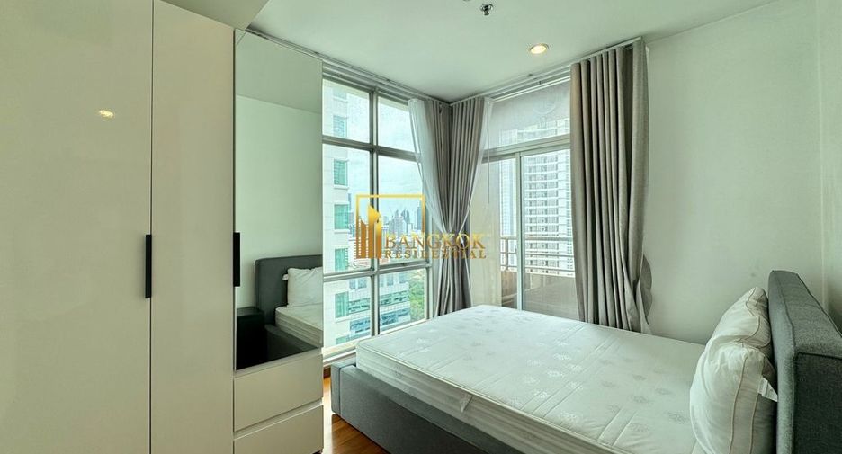 For rent 3 bedrooms condo in Pathum Wan, Bangkok