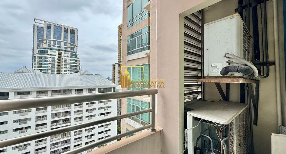 For rent 3 bedrooms condo in Pathum Wan, Bangkok