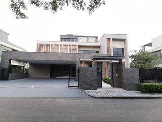 For sale 4 bedrooms house in Bang Phli, Samut Prakan