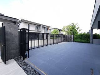 For sale 4 bedrooms house in Bang Phli, Samut Prakan