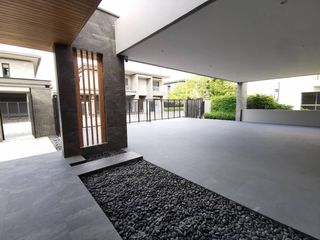 For sale 4 bedrooms house in Bang Phli, Samut Prakan