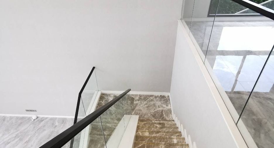 For sale 4 bedrooms house in Bang Phli, Samut Prakan