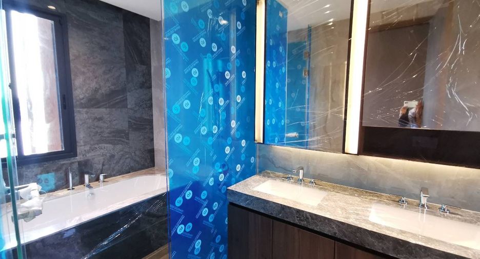 For sale 4 bedrooms house in Bang Phli, Samut Prakan