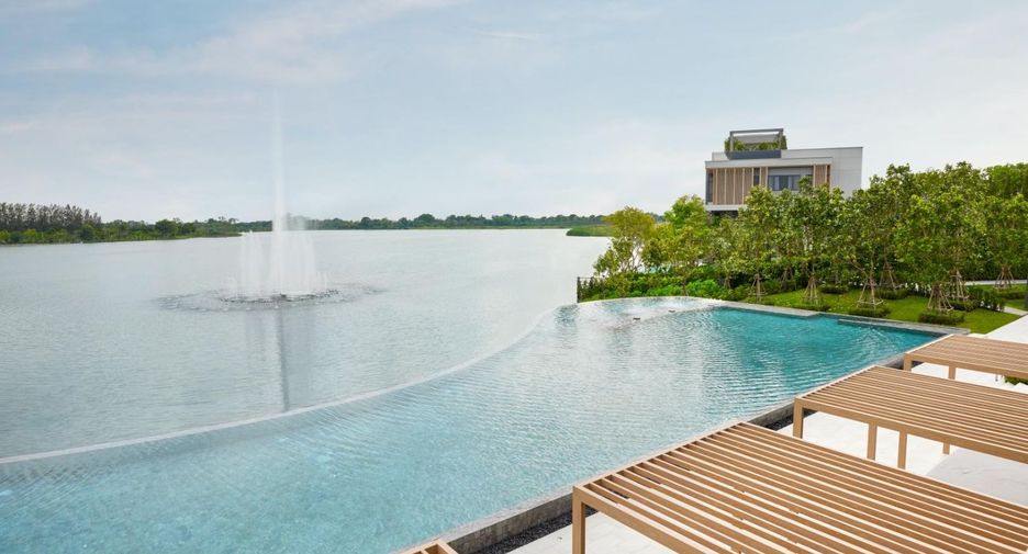 For sale 4 bedrooms house in Bang Phli, Samut Prakan