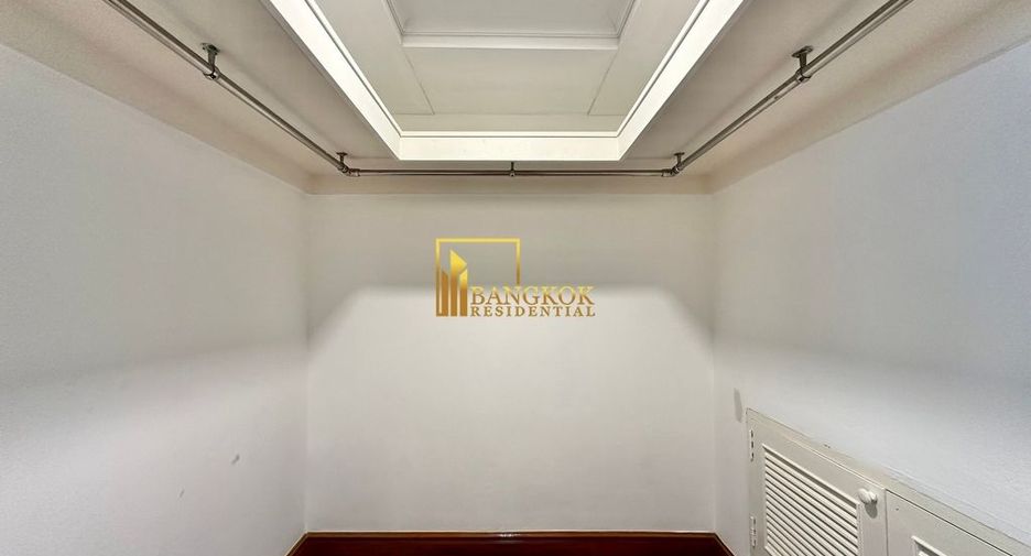 Аренда 3 спальни кондо в Щаттхана, Бангкок