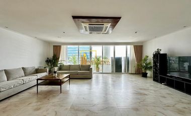 For rent 3 bed condo in Watthana, Bangkok
